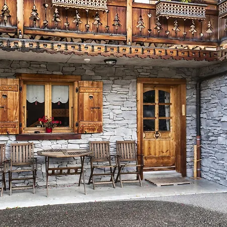 Avec Terrasse, 4 Pers, Animaux Admis, Parking